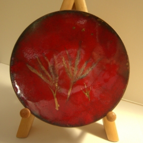 Red dish with gold